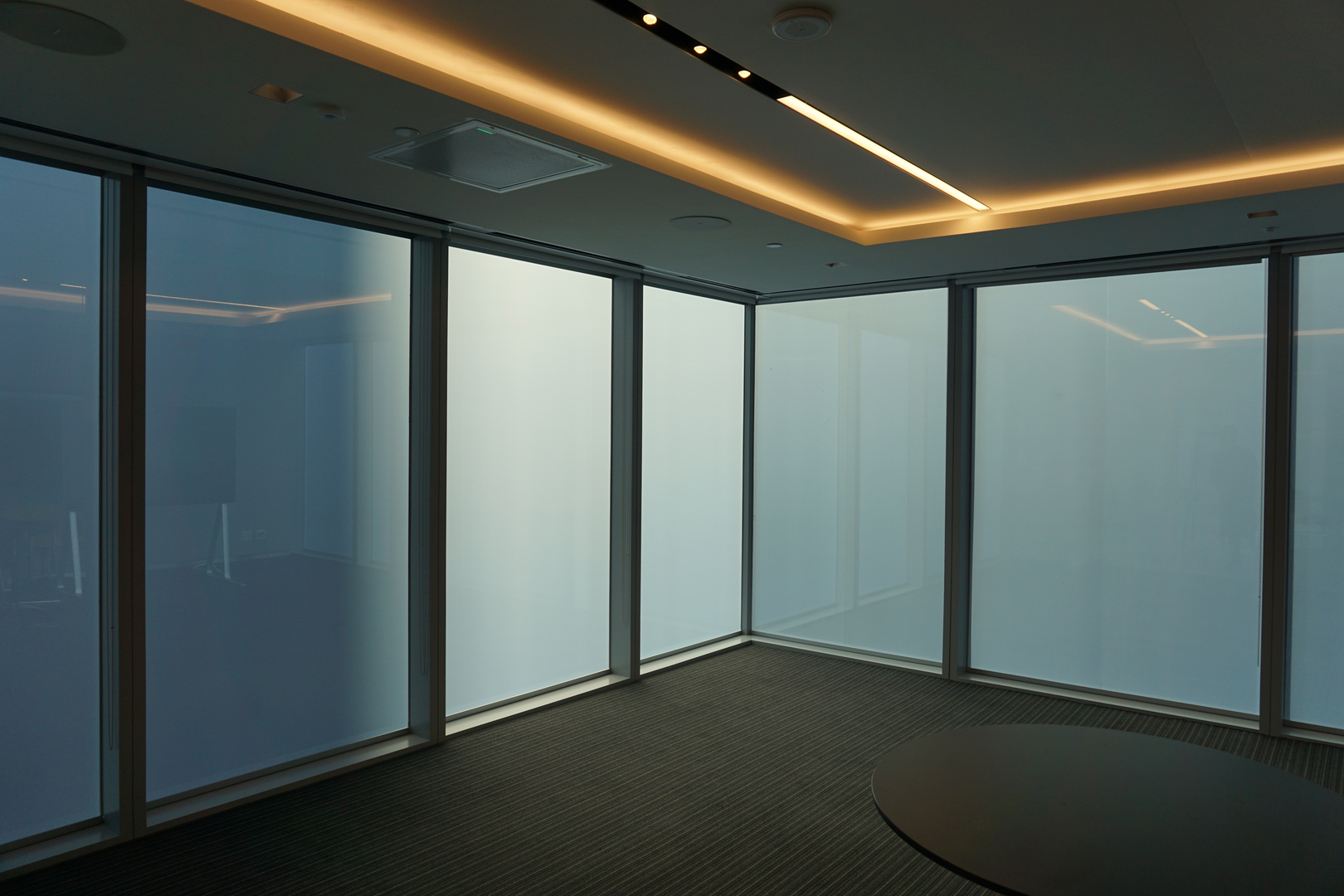 dimming smart glass film